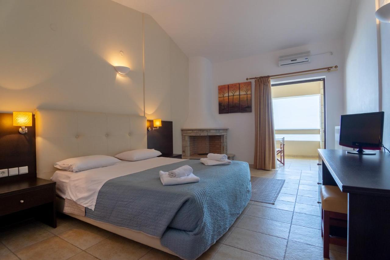 Casa Laios Hotel Paralia Chiliadou Ngoại thất bức ảnh