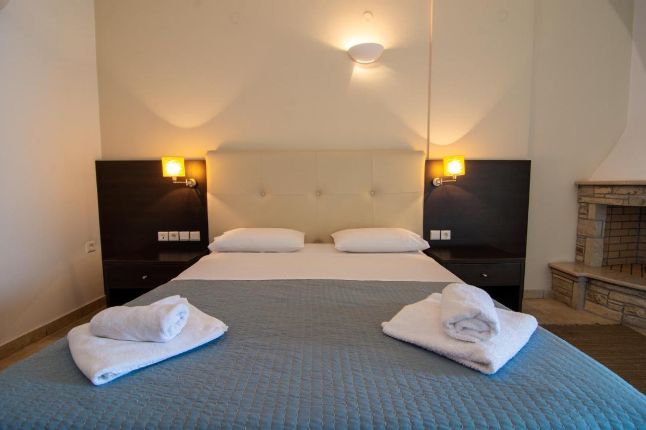 Casa Laios Hotel Paralia Chiliadou Ngoại thất bức ảnh