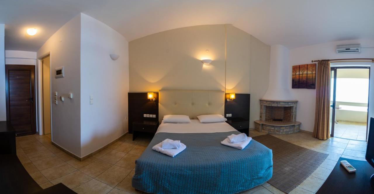 Casa Laios Hotel Paralia Chiliadou Ngoại thất bức ảnh